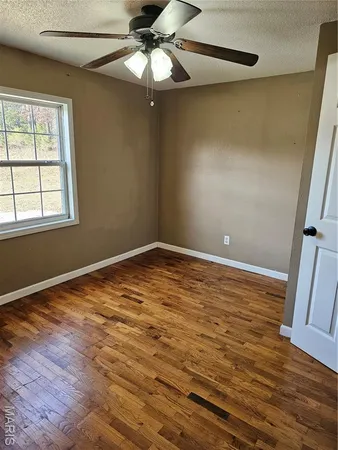 $275,000 | 1469 K Highway, Fremont, MO 63941