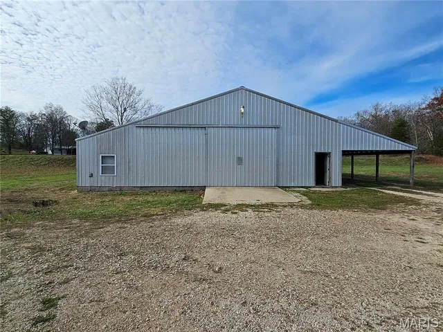 $315,000 | 1469 K Highway, Fremont, MO 63941