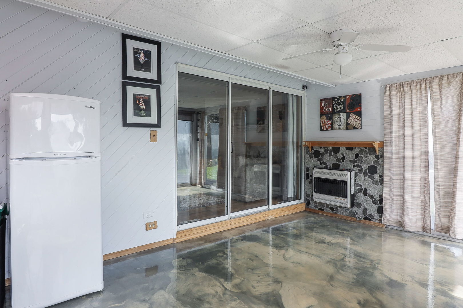 57 Lockman Circle Elgin, IL 60123 - Photo 11 of 25 Gallery Image 11