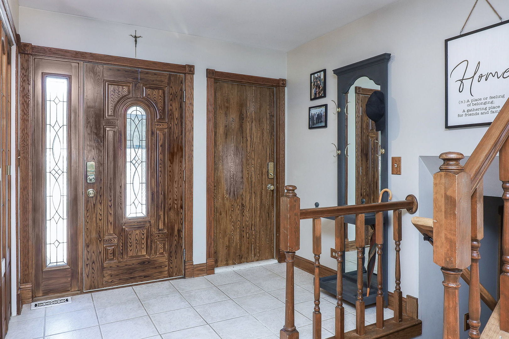 57 Lockman Circle Elgin, IL 60123 - Photo 2 of 25 Gallery Image 2