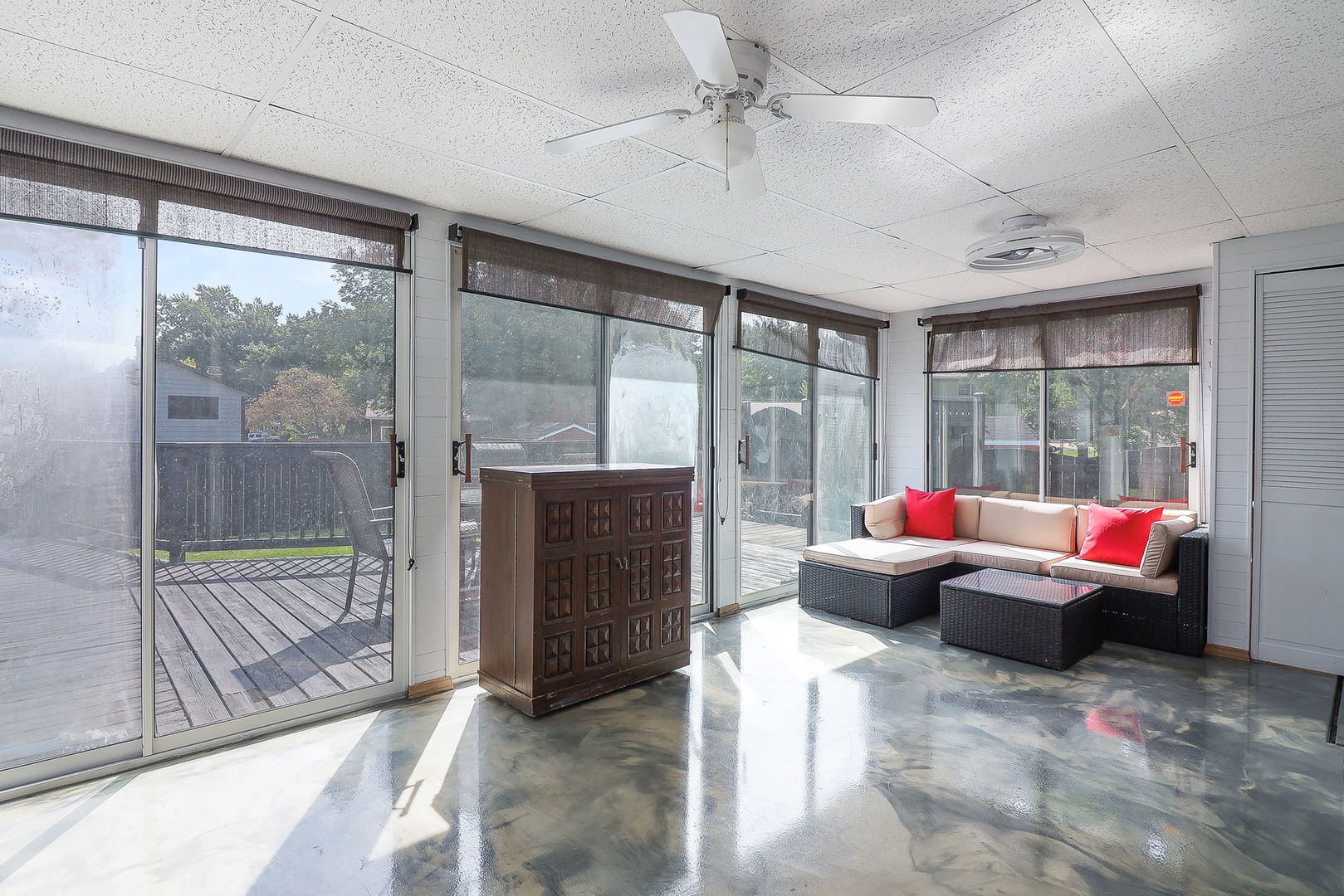 57 Lockman Circle Elgin, IL 60123 - Photo 10 of 25 Gallery Image 10