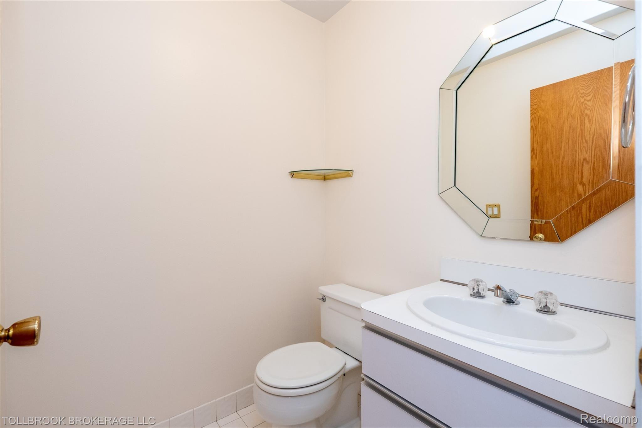 856 Lion Street Rochester, MI 48307 - Photo 22 of 39 856 Lion-22.jpg