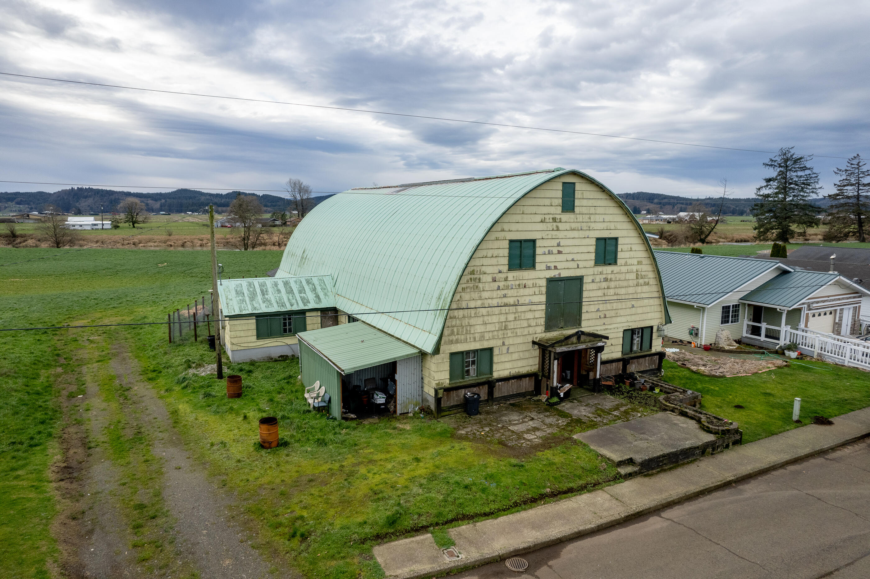 9th Street Tillamook, OR 97141 - Photo 1 of 21 Mattison-1005_9th_St-Tillamook-011-Broke