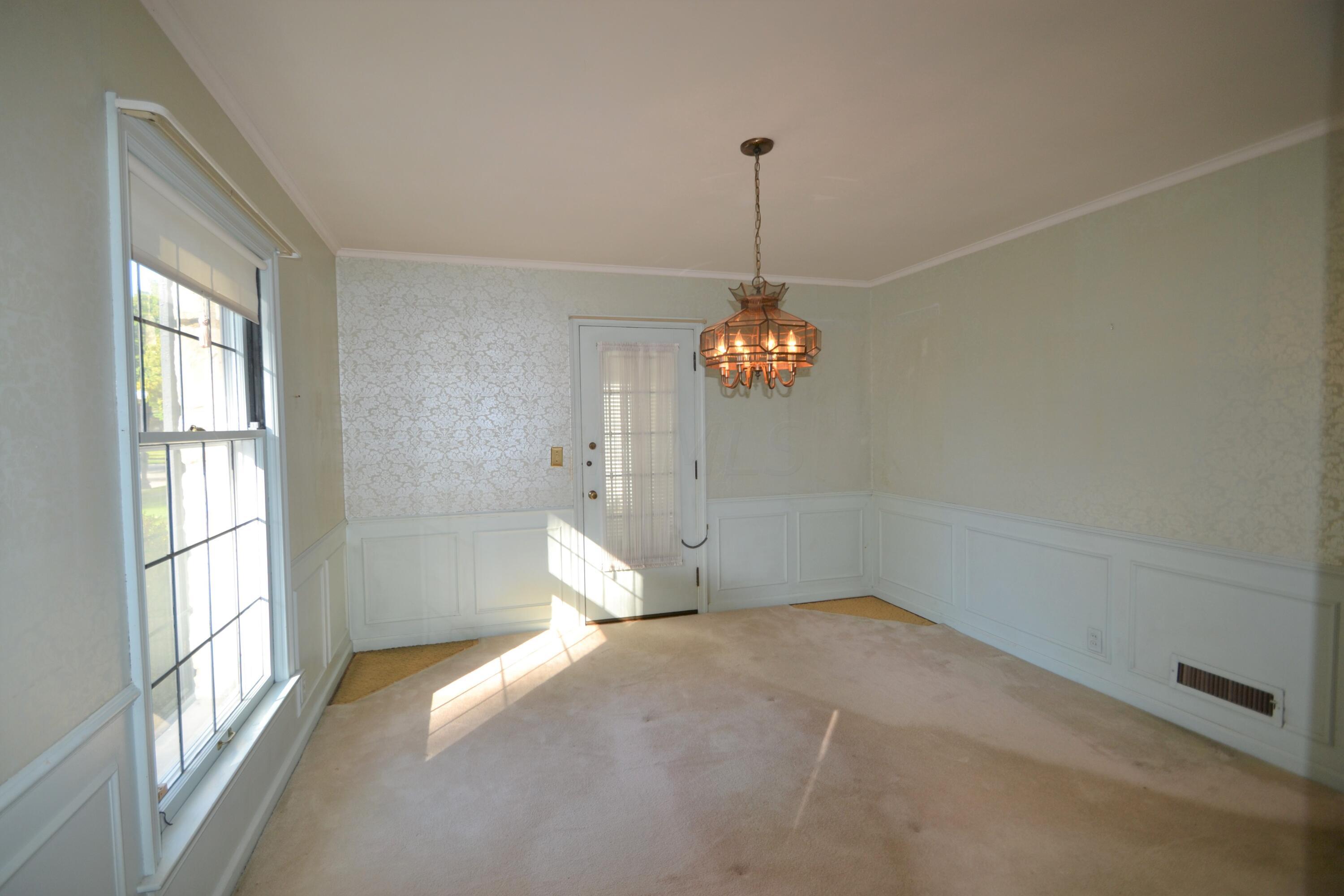 242 South Chesterfield Road Columbus, OH 43209 - Photo 12 of 29 Gallery Image 12