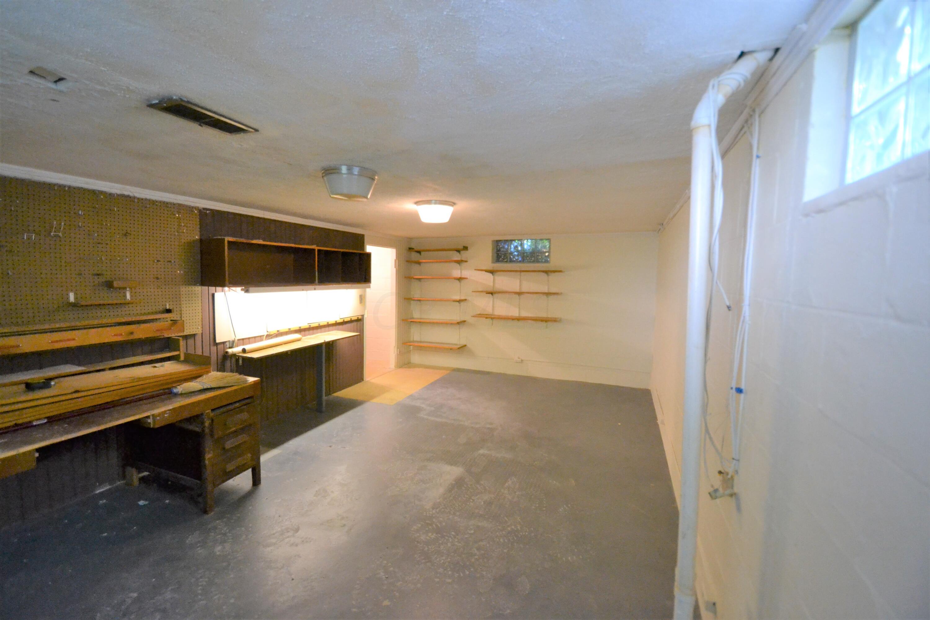 242 South Chesterfield Road Columbus, OH 43209 - Photo 27 of 29 Gallery Image 27