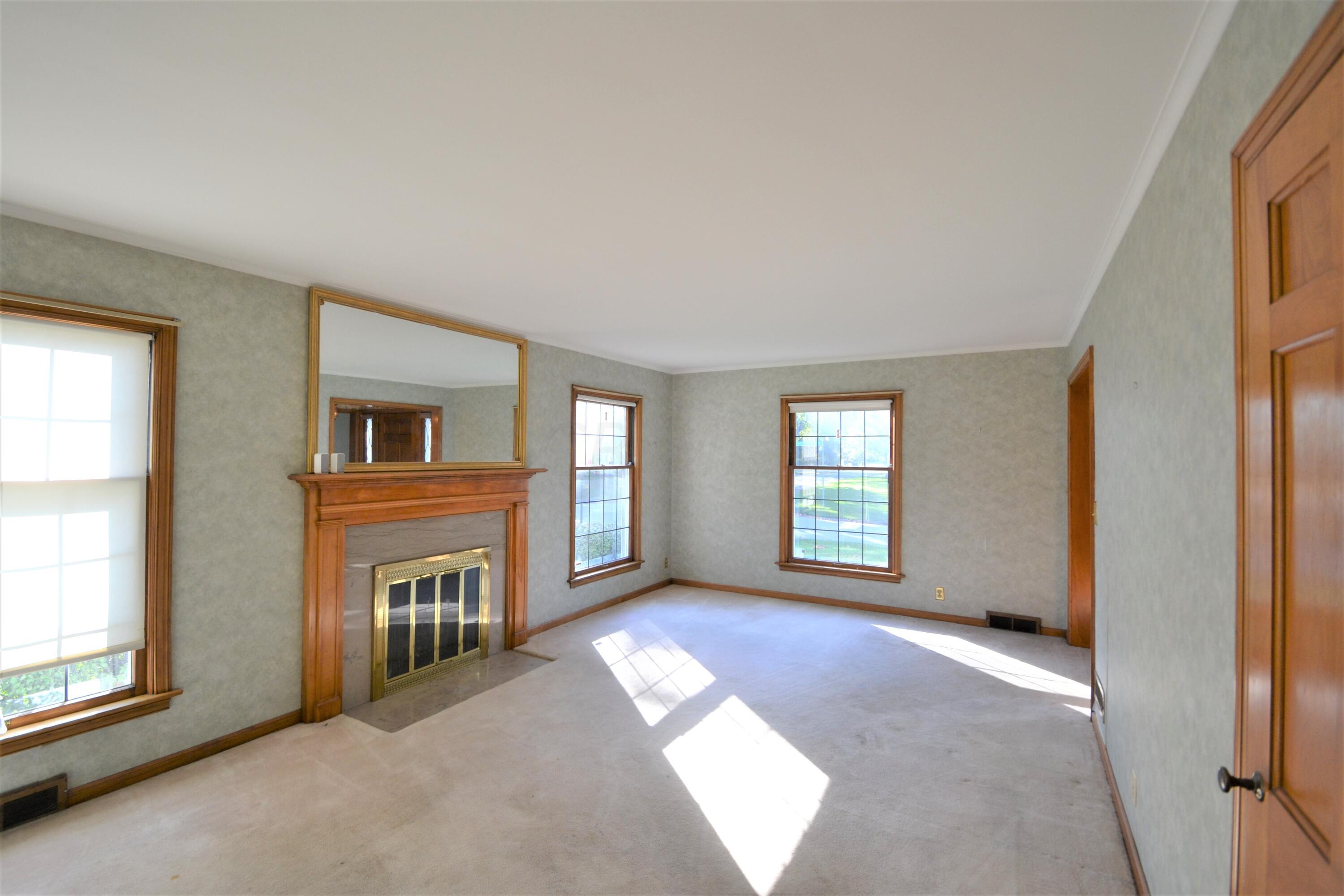 242 South Chesterfield Road Columbus, OH 43209 - Photo 9 of 29 Gallery Image 9