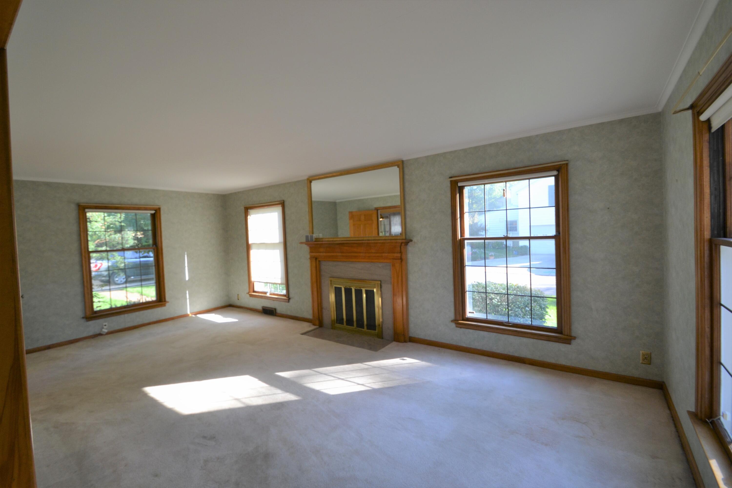 242 South Chesterfield Road Columbus, OH 43209 - Photo 10 of 29 Gallery Image 10