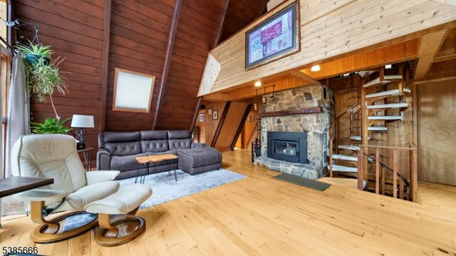 $585,000 | 658 Winding Brook Lane, Califon, NJ 07830