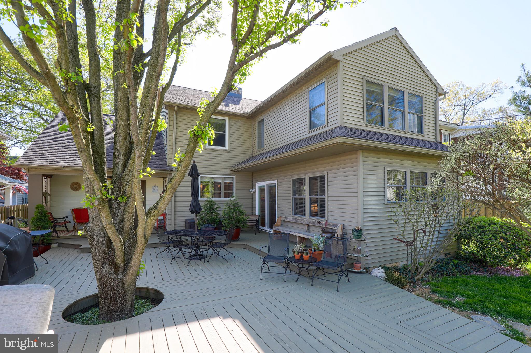 310 Linden Street Lititz, PA 17543 - Photo 9 of 56