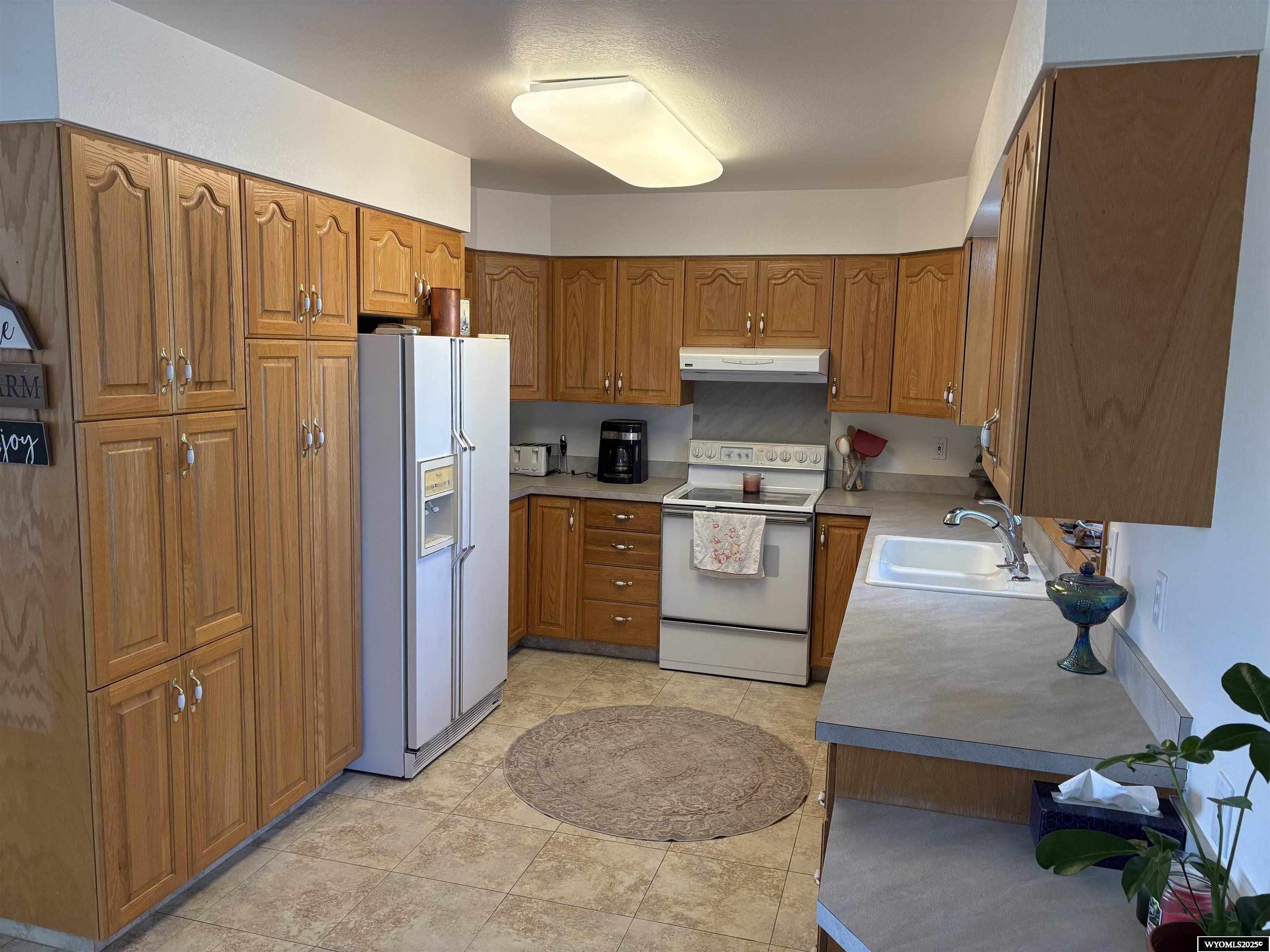 1055 Rein Road Riverton, WY 82501 - Photo 3 of 35