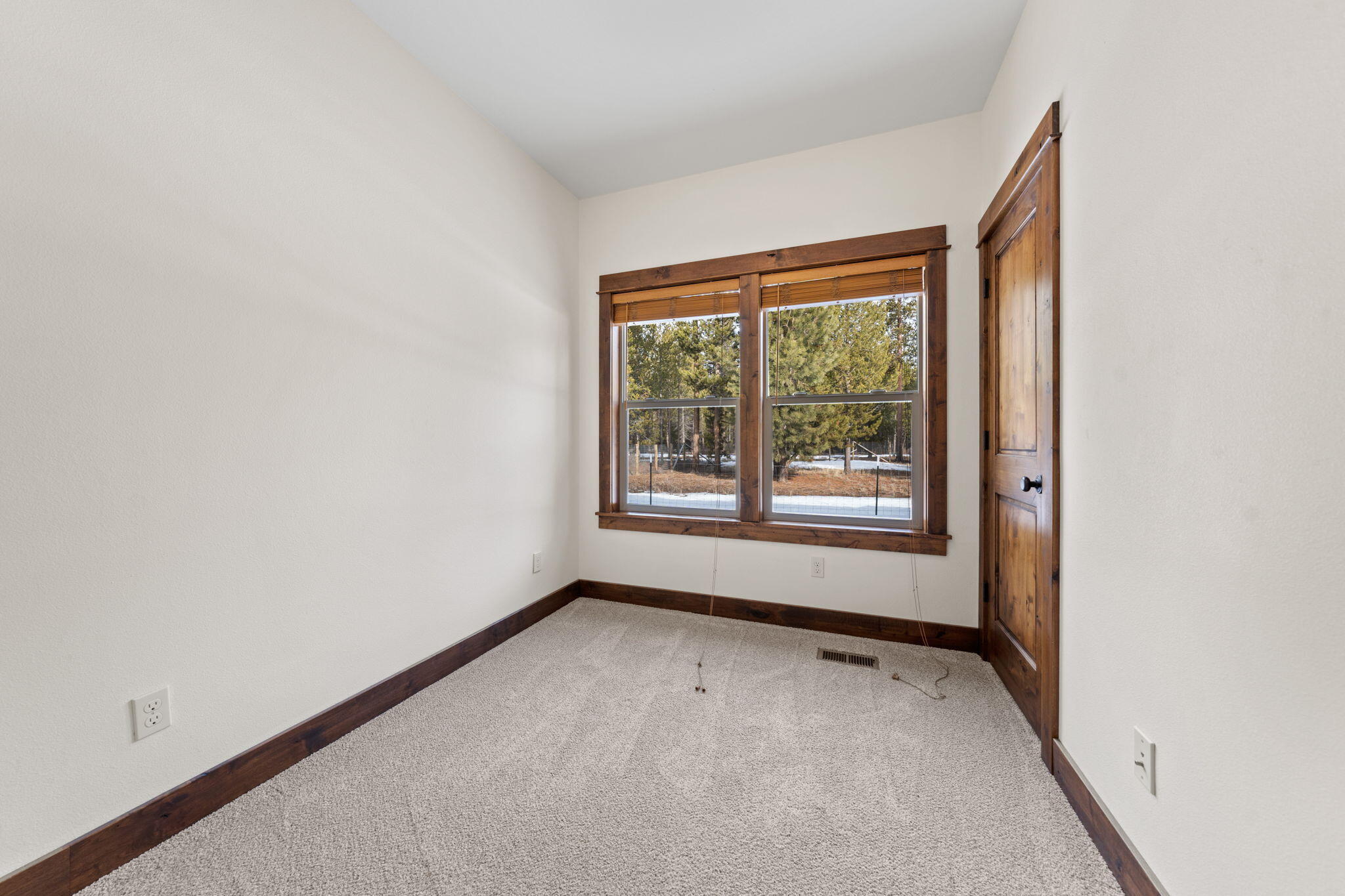 150130 Robert Road La Pine, OR 97739 - Photo 16 of 42 13-web-or-mls-Riley Visuals-13