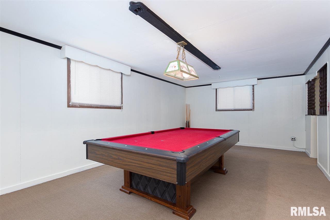 5523 Oakbrook Road Davenport, IA 52806 - Photo 11 of 14 Gallery Image 11