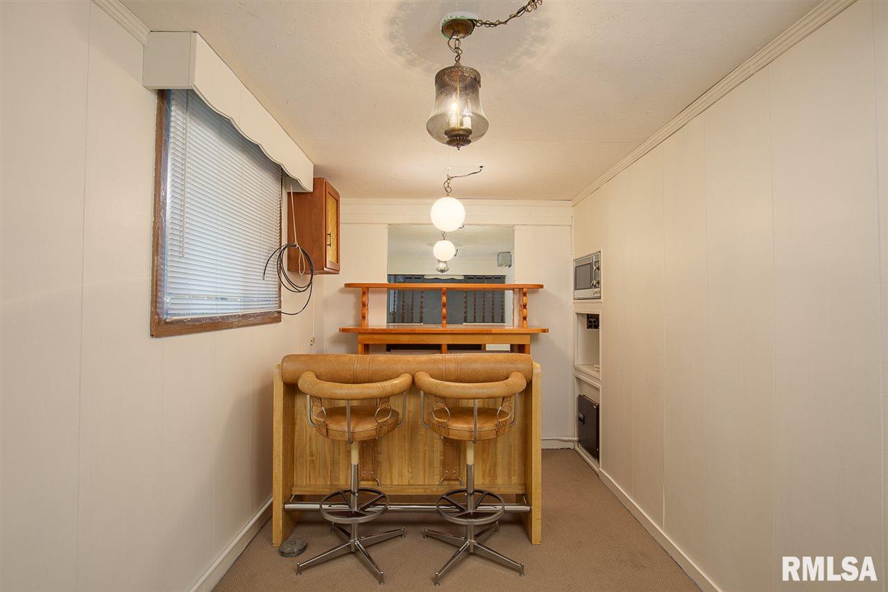 5523 Oakbrook Road Davenport, IA 52806 - Photo 12 of 14 Gallery Image 12