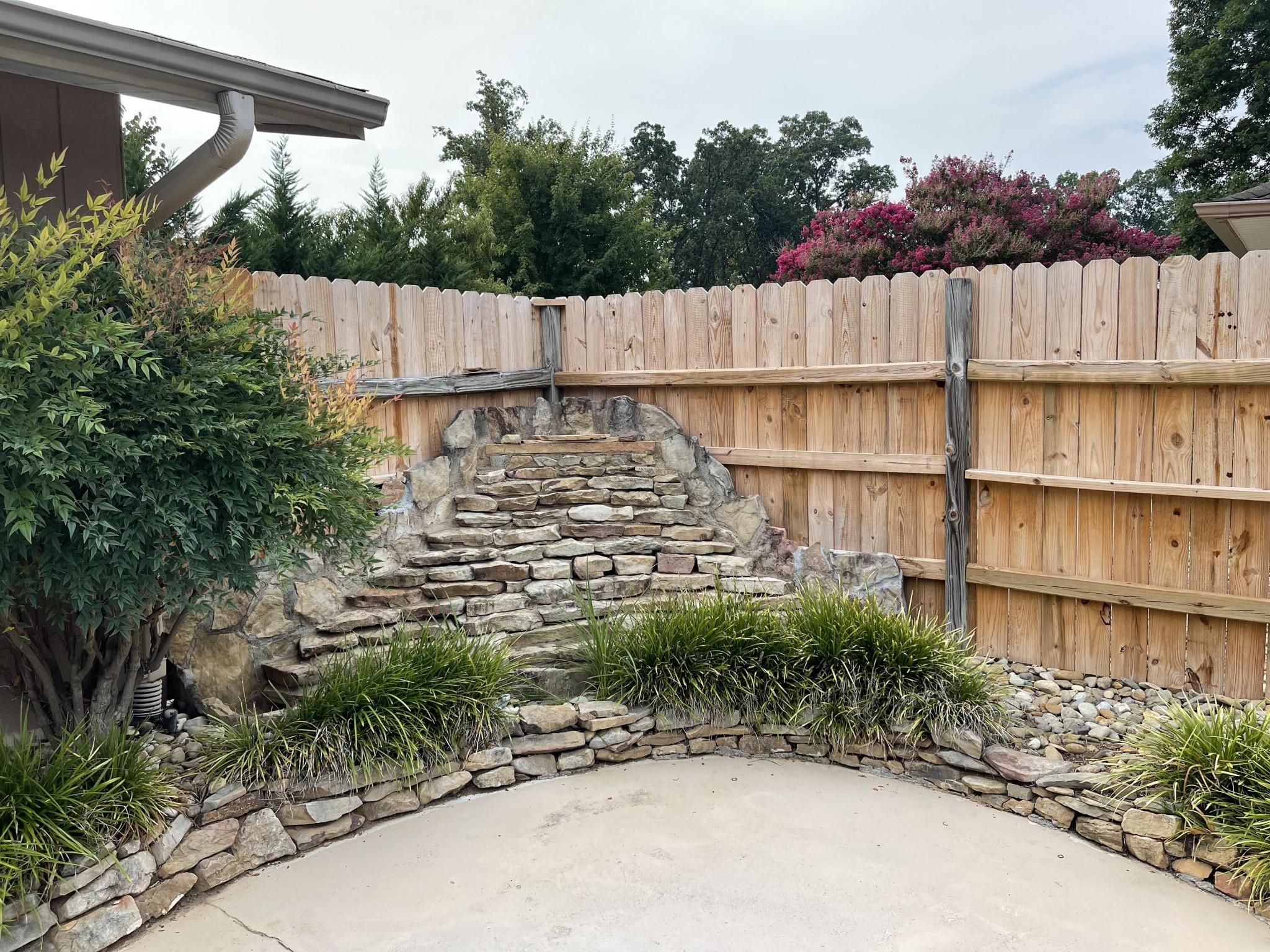 1616 Golf Course Road Newport, TN 37821 - Photo 36 of 38 a backyard of a house with lots of green space