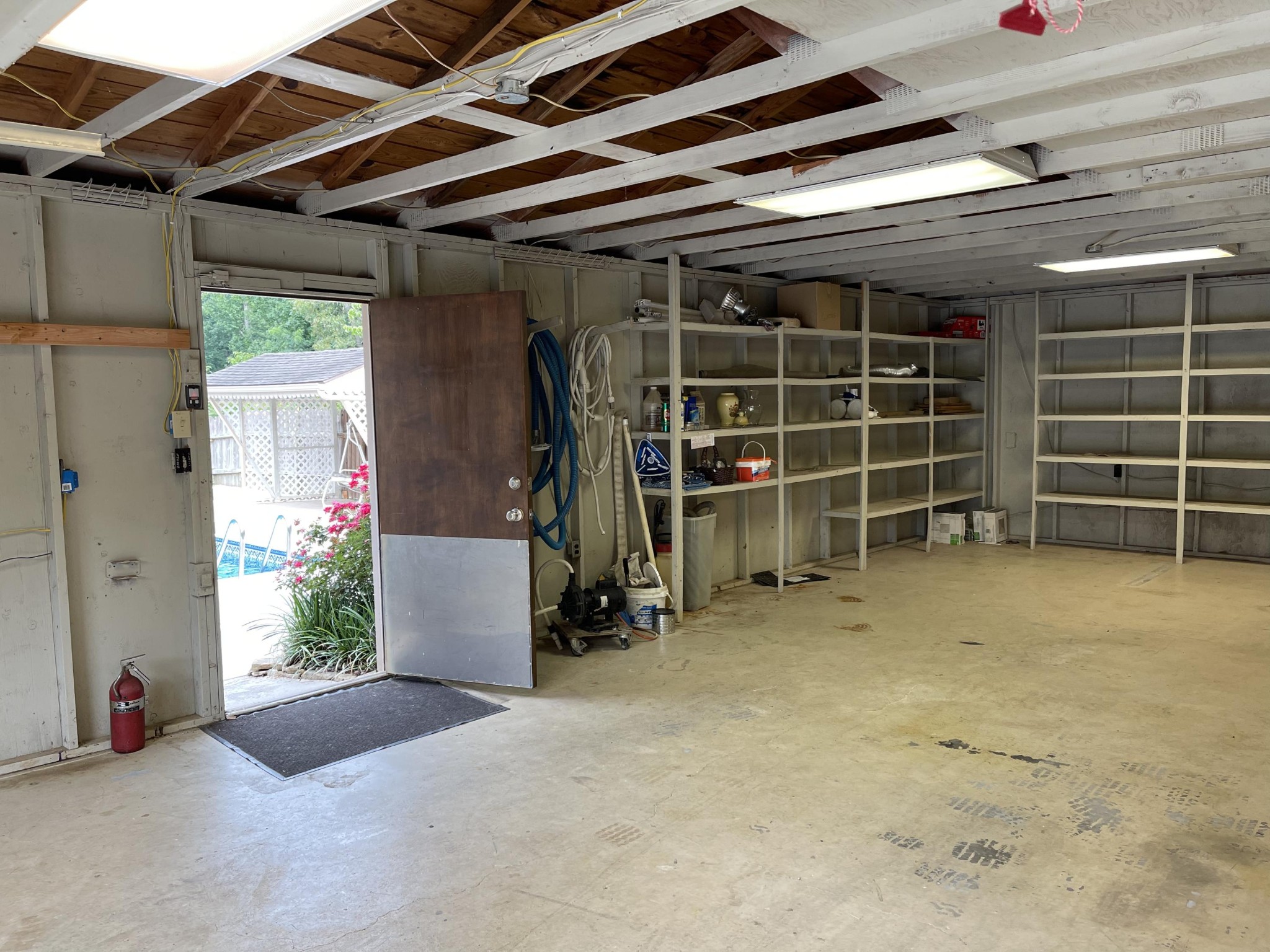 1616 Golf Course Road Newport, TN 37821 - Photo 37 of 38 a view of a car garage