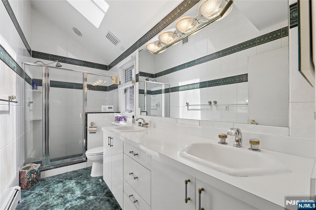 604 Rutland Avenue Teaneck, NJ 07666 - Photo 16 of 31