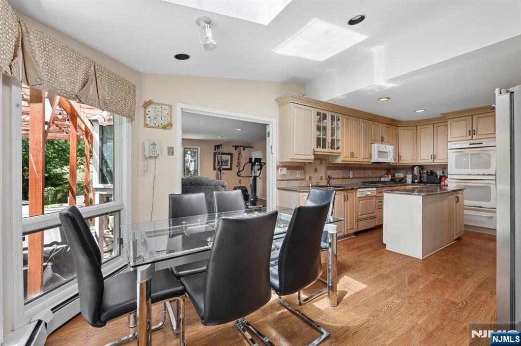 604 Rutland Avenue Teaneck, NJ 07666 - Photo 10 of 31