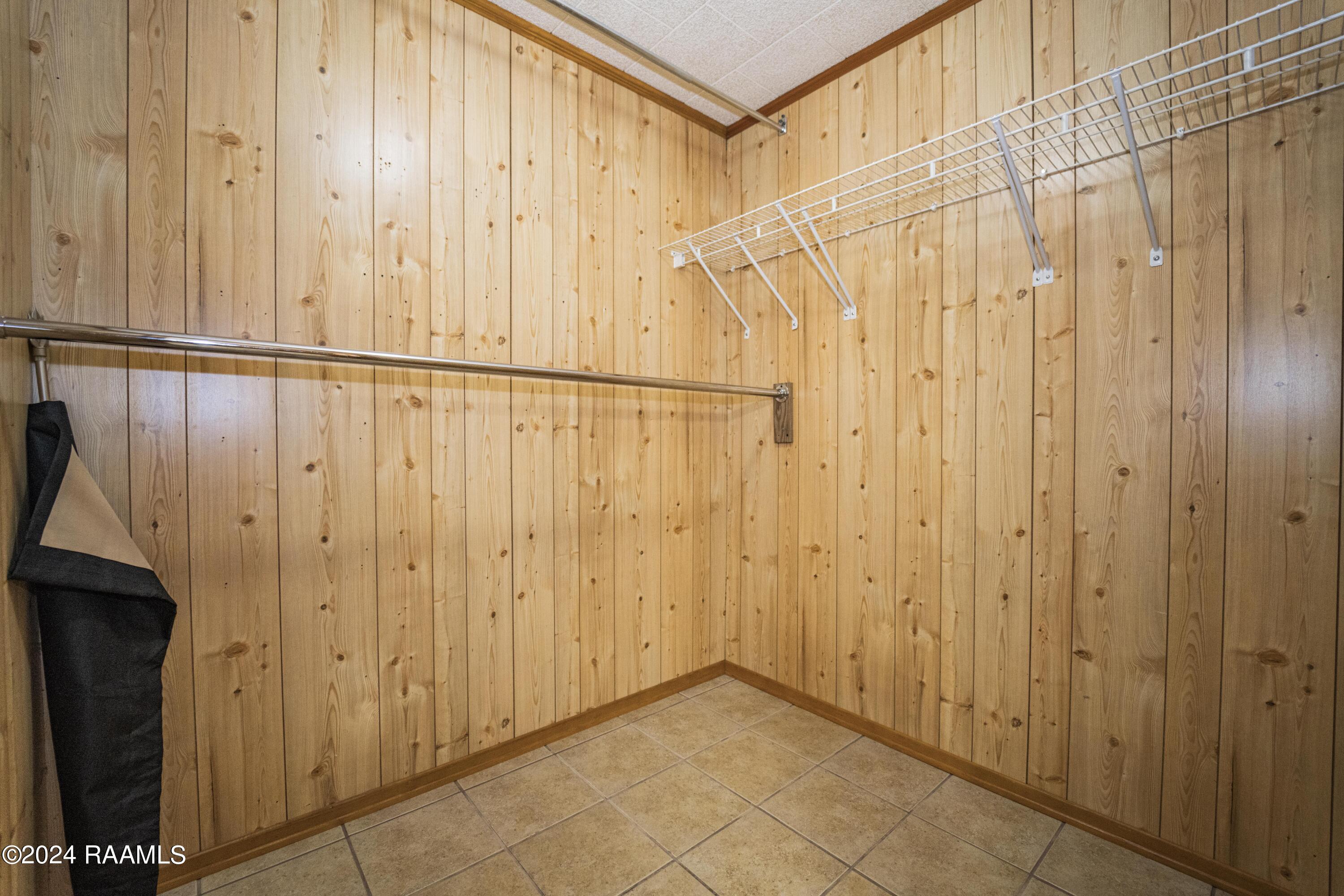 916 Sharon Drive Youngsville, LA 70592 - Photo 19 of 37 MasterCloset