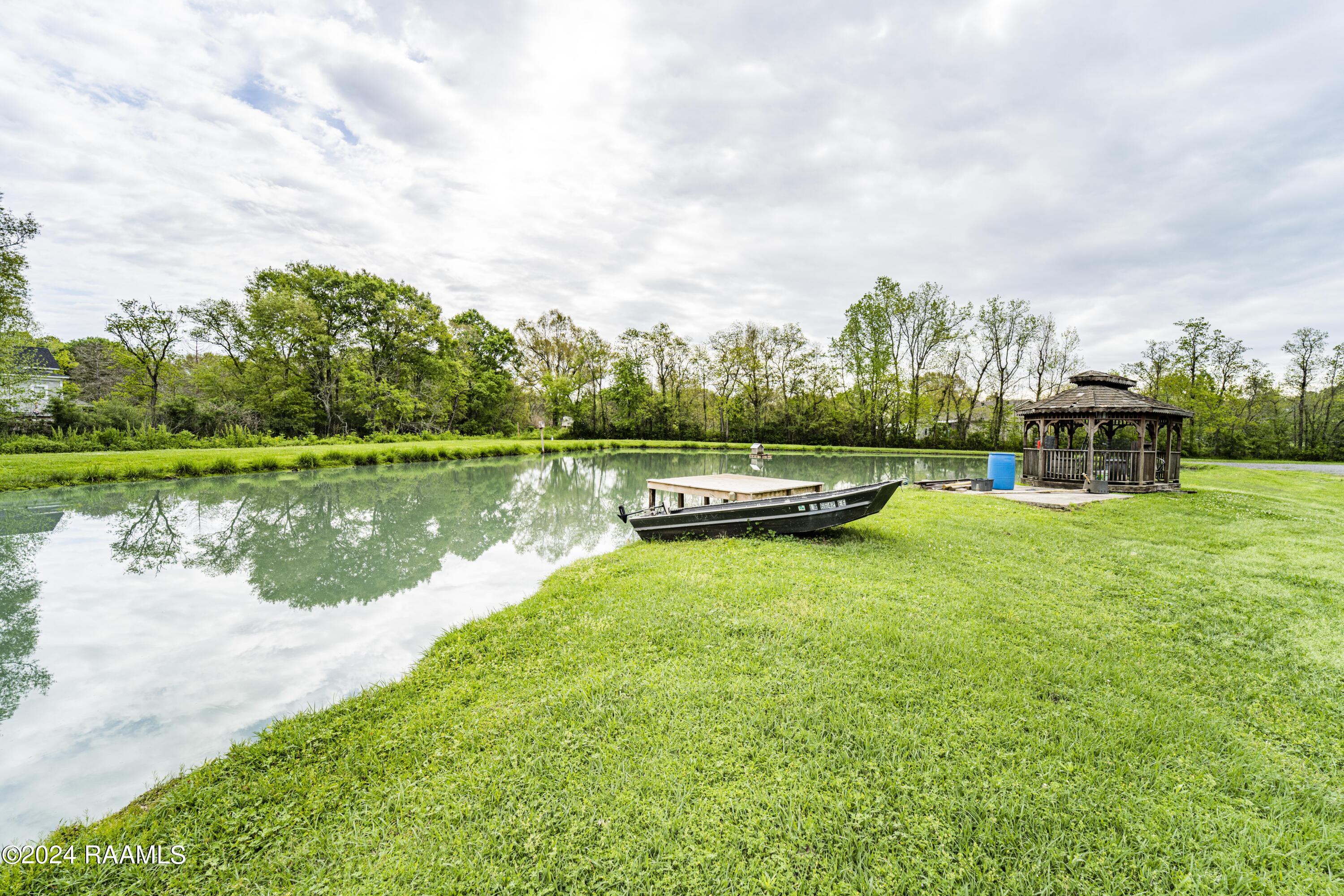916 Sharon Drive Youngsville, LA 70592 - Photo 31 of 37 Pond6