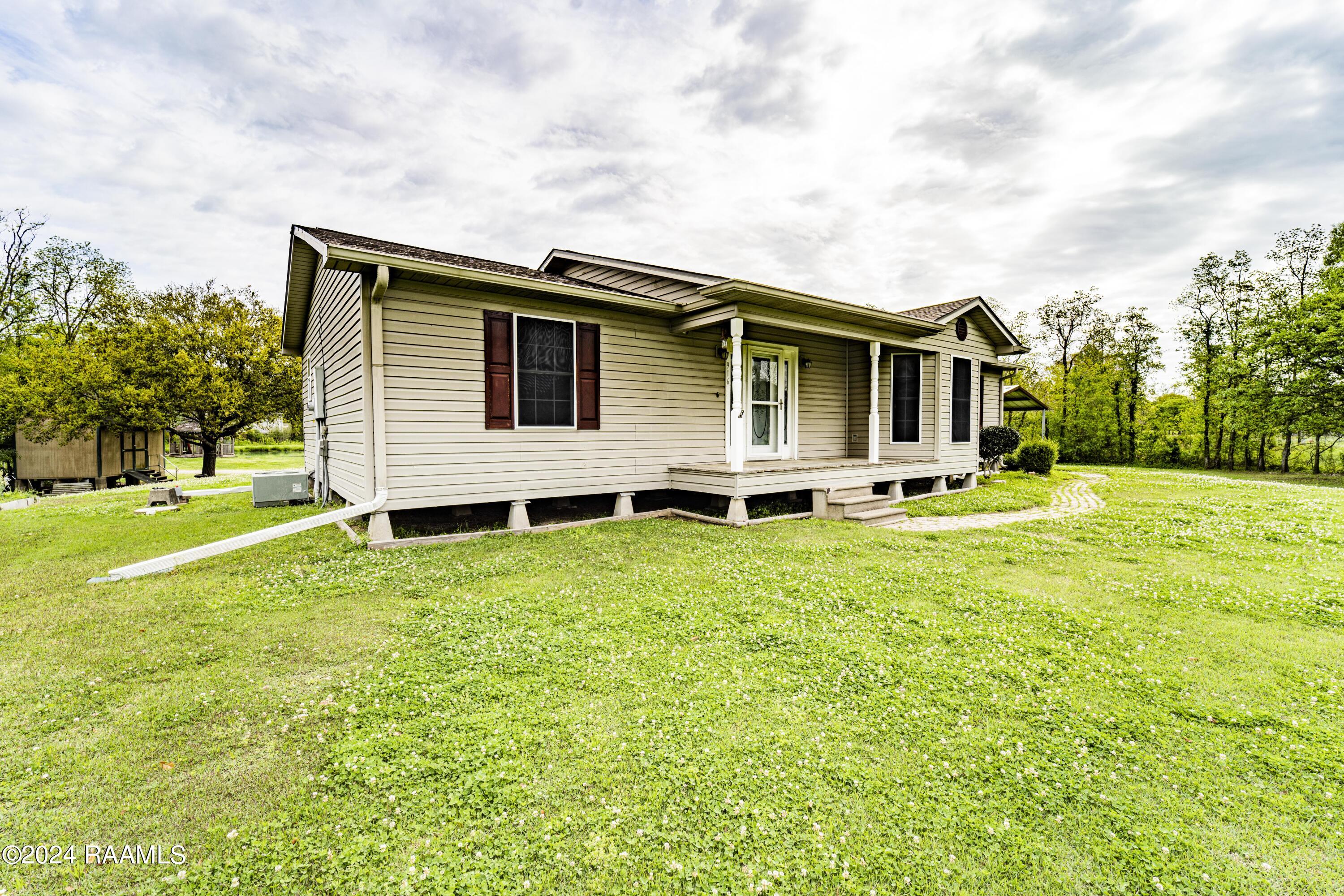 916 Sharon Drive Youngsville, LA 70592 - Photo 4 of 37 Front4