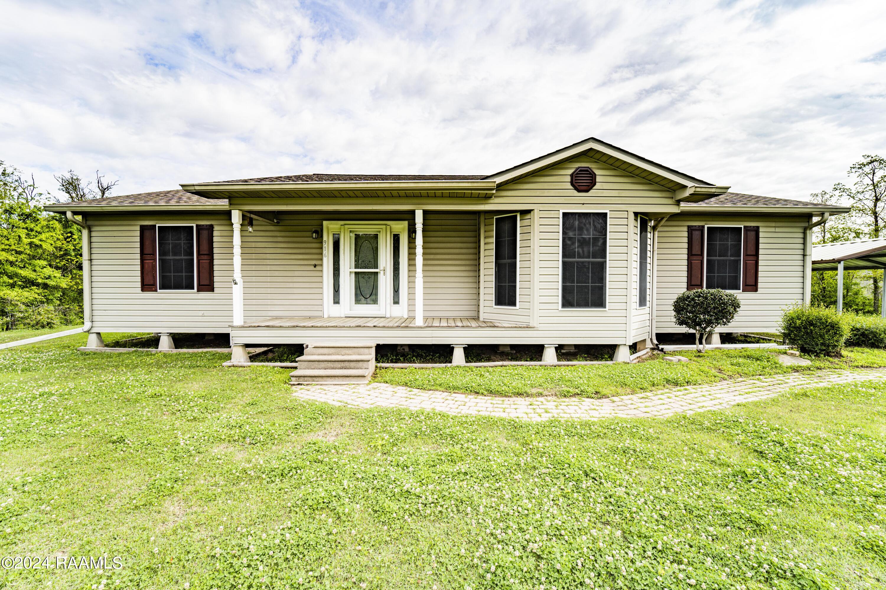 916 Sharon Drive Youngsville, LA 70592 - Photo 5 of 37 Front5