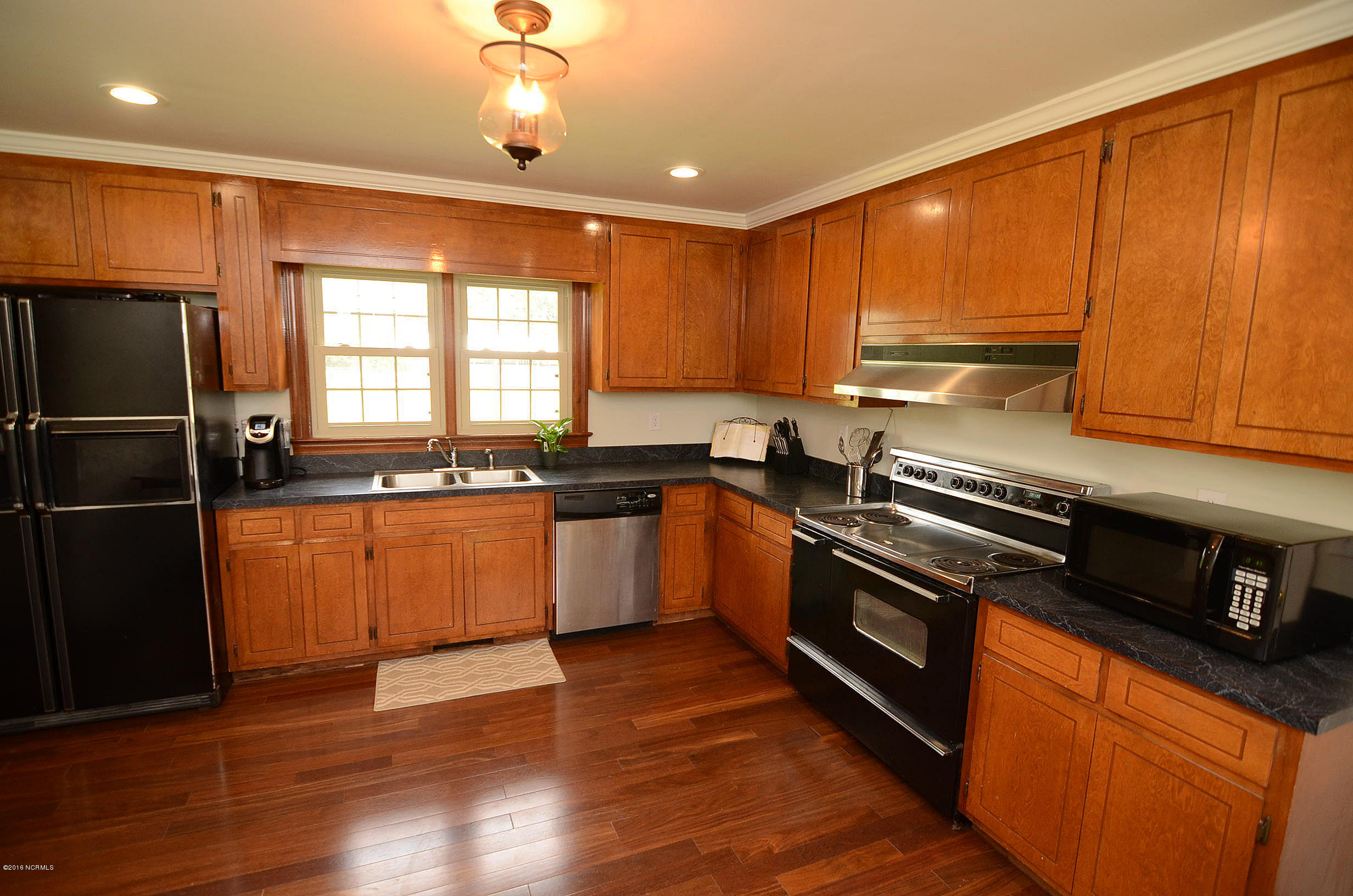 5759 Glory Road Wilson, NC 27893 - Photo 4 of 16 Kitchen