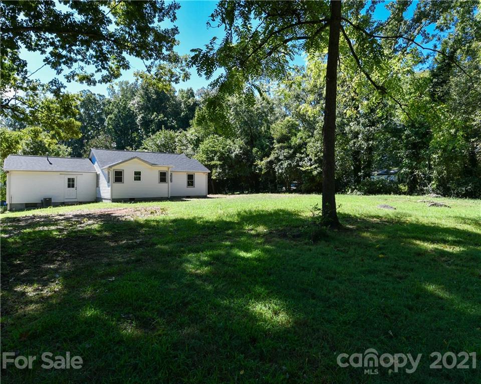1215 Summerville Road Charlotte, NC 28214 - Photo 3 of 25