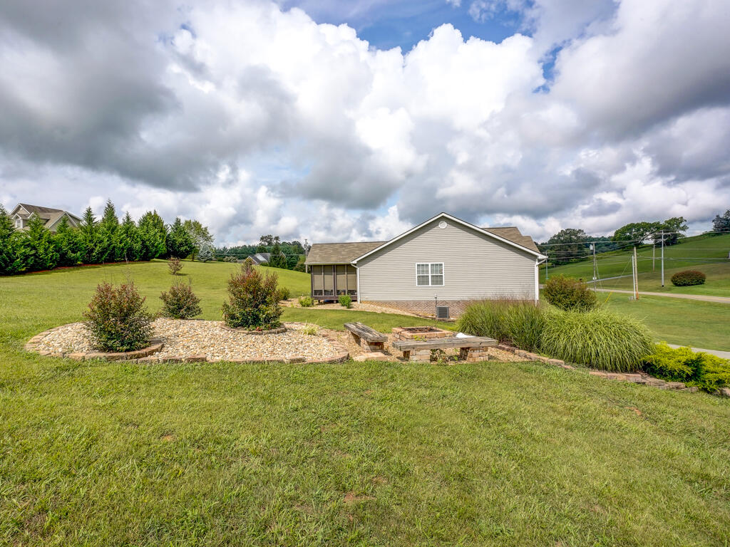 1005 Allison Road Piney Flats, TN 37686 - Photo 17 of 58 1005 Allison Rd MLS017