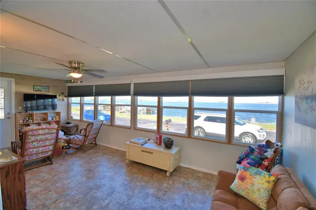 $169,900 | 156 Paradise Lane, Auburndale, FL 33823