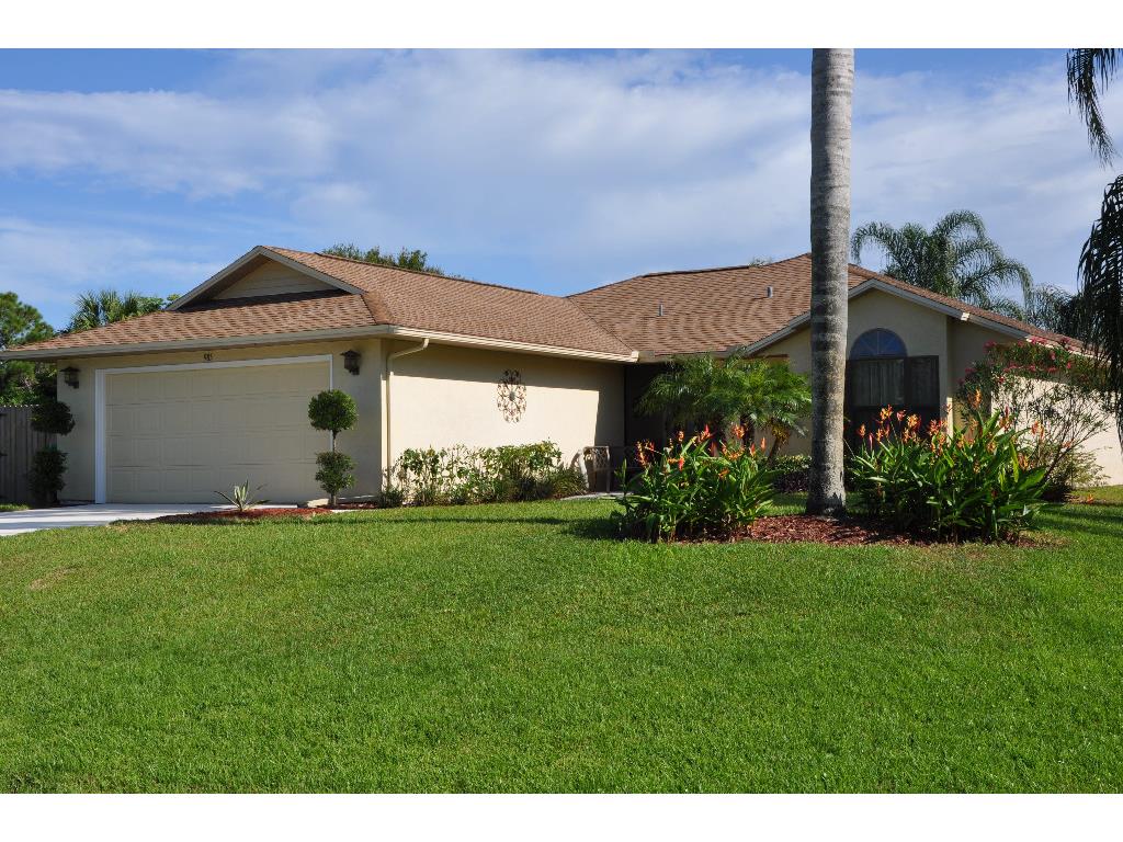 985 Riviera Avenue Sebastian, FL 32958 - Photo 1 of 18 Gallery Image 1
