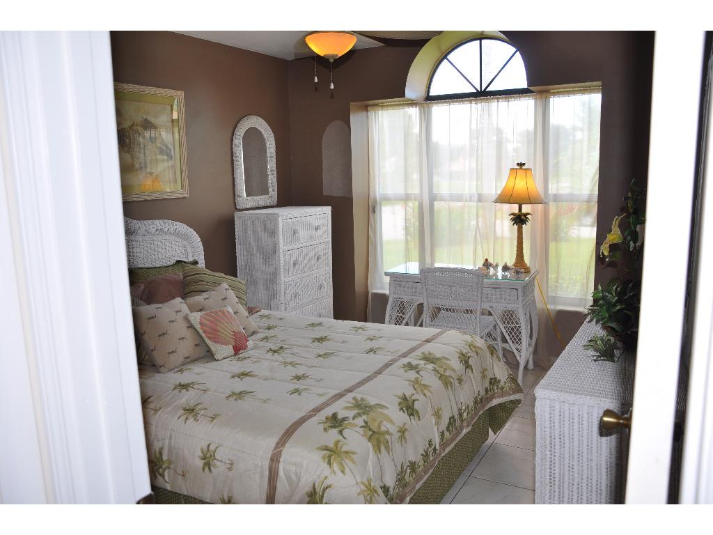985 Riviera Avenue Sebastian, FL 32958 - Photo 17 of 18 Gallery Image 17