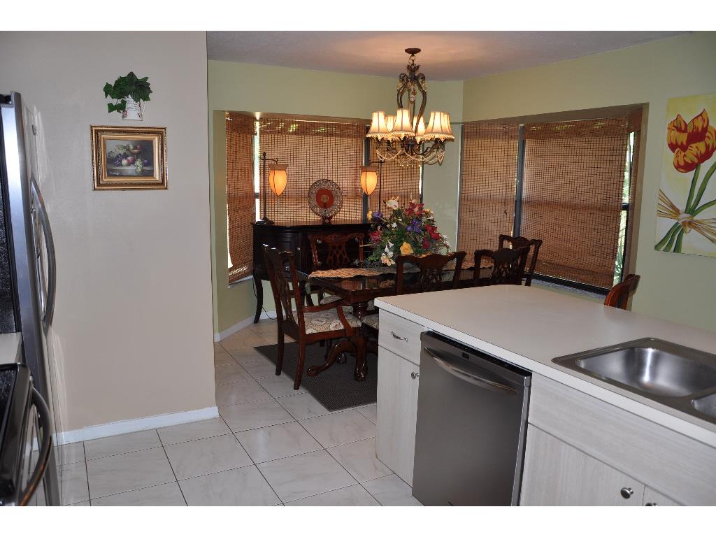 985 Riviera Avenue Sebastian, FL 32958 - Photo 4 of 18 Gallery Image 4