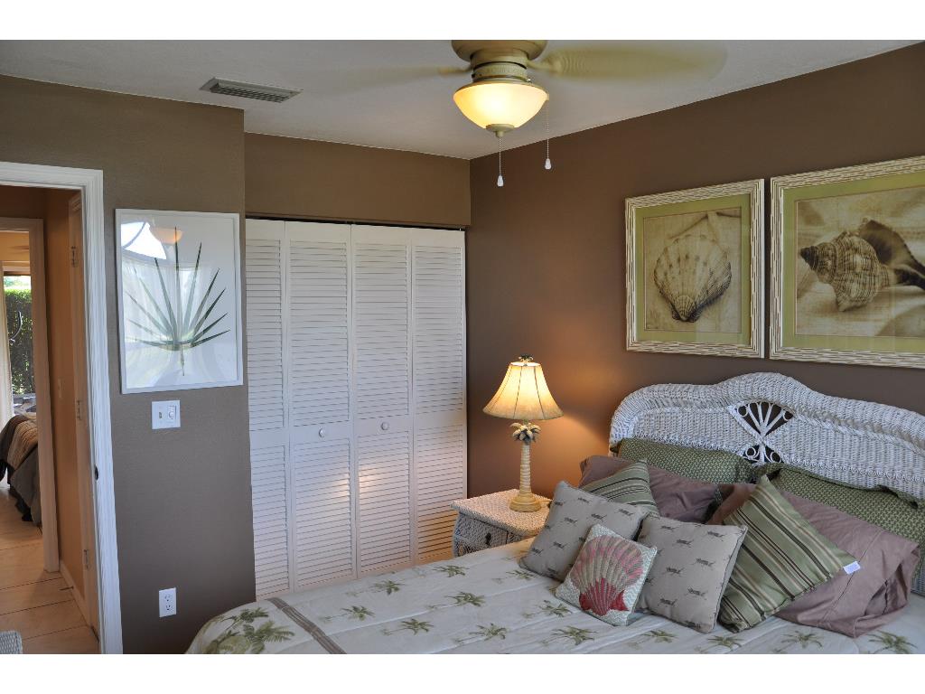 985 Riviera Avenue Sebastian, FL 32958 - Photo 6 of 18 Gallery Image 6