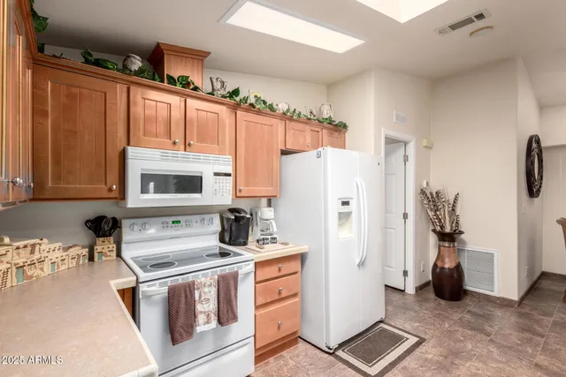 $185,000 | 3301 South Goldfield Road, Unit 2076, Apache Junction, AZ 85119
