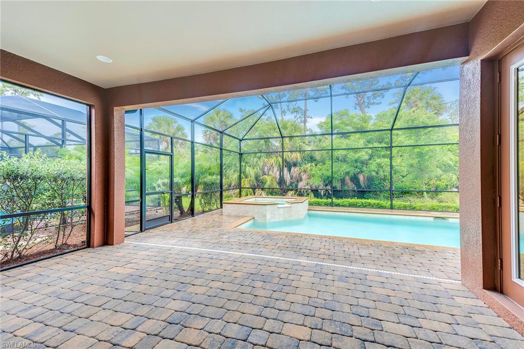 6651 Roma Way Naples, FL 34113 - Photo 8 of 30 Gallery Image 8