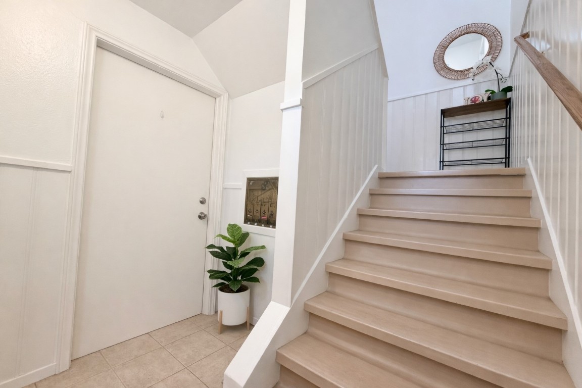 2126 Banks Street, Unit 3 Houston, TX 77098 - Photo 9 of 41 a view of entryway with wooden door