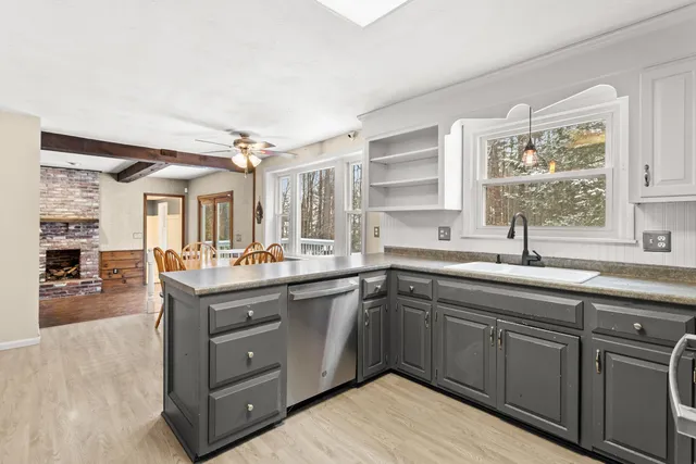 $599,000 | 37 Camelot Drive, Bedford, NH 03110