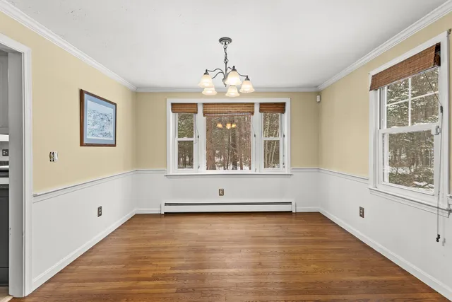 $599,000 | 37 Camelot Drive, Bedford, NH 03110