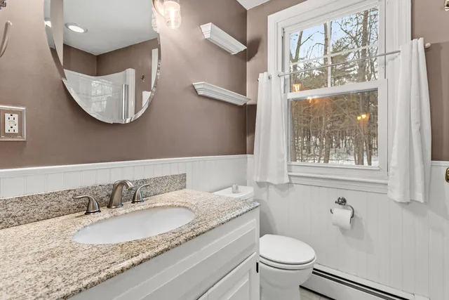 $599,000 | 37 Camelot Drive, Bedford, NH 03110