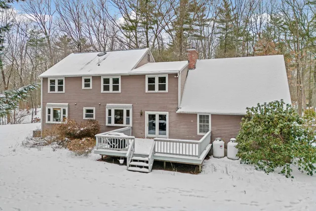 $599,000 | 37 Camelot Drive, Bedford, NH 03110