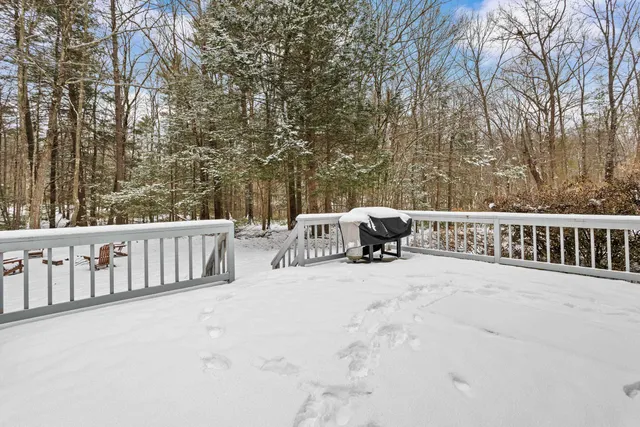 $599,000 | 37 Camelot Drive, Bedford, NH 03110