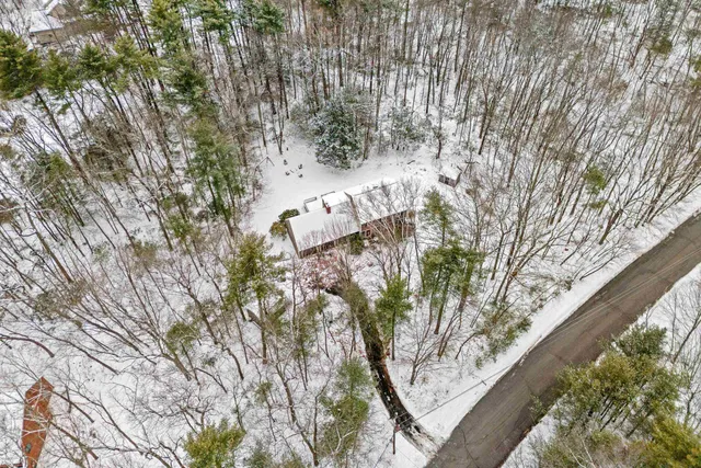 $599,000 | 37 Camelot Drive, Bedford, NH 03110