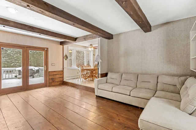 $599,000 | 37 Camelot Drive, Bedford, NH 03110