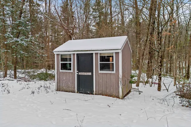 $599,000 | 37 Camelot Drive, Bedford, NH 03110