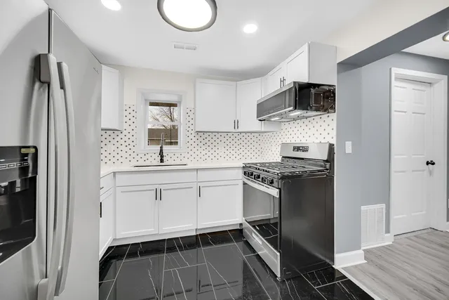 $310,000 | 2302 West 37th Avenue, Hobart, IN 46342