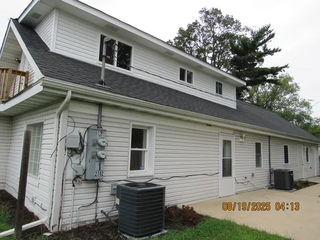 $310,000 | 2302 West 37th Avenue, Hobart, IN 46342