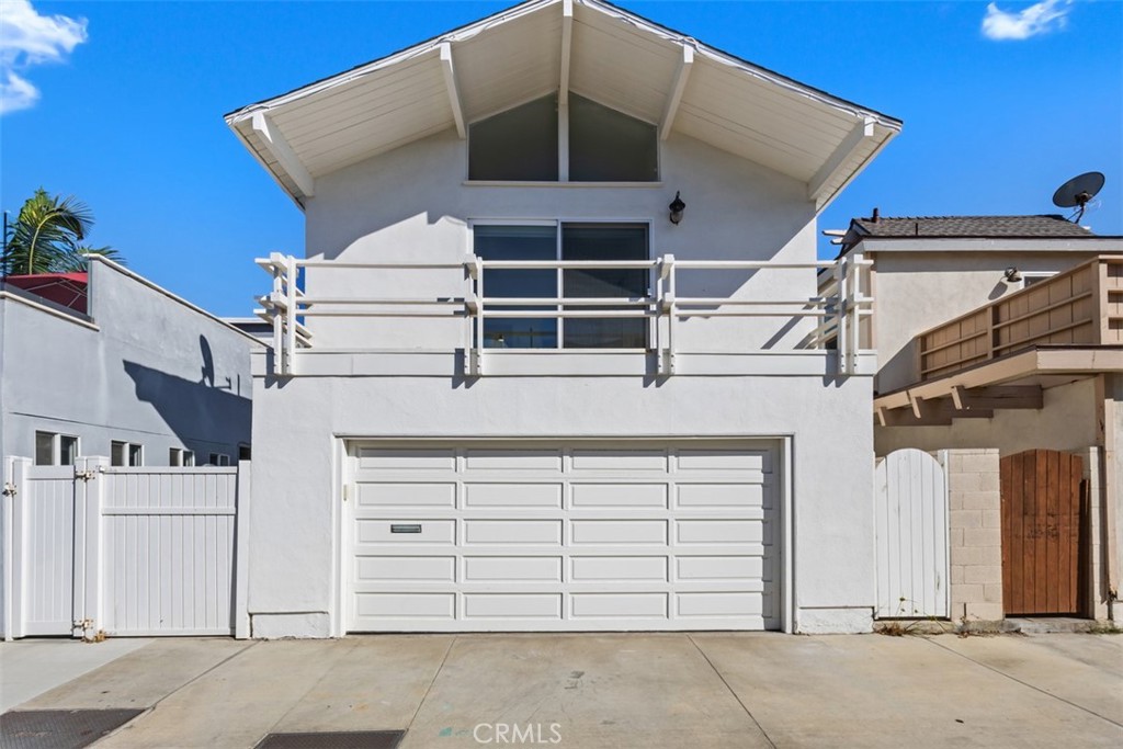 255 Colton Street Newport Beach, CA 92663 - Photo 23 of 24 a front view of a house