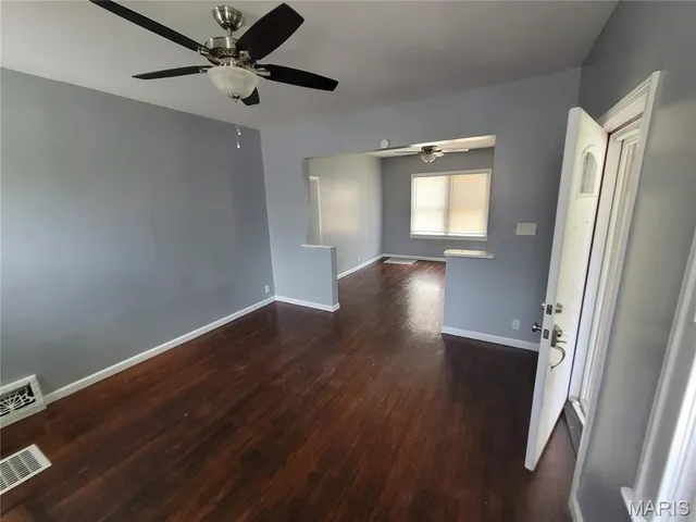 $135,000 | 2965 Kincaid Avenue, St. John, MO 63114