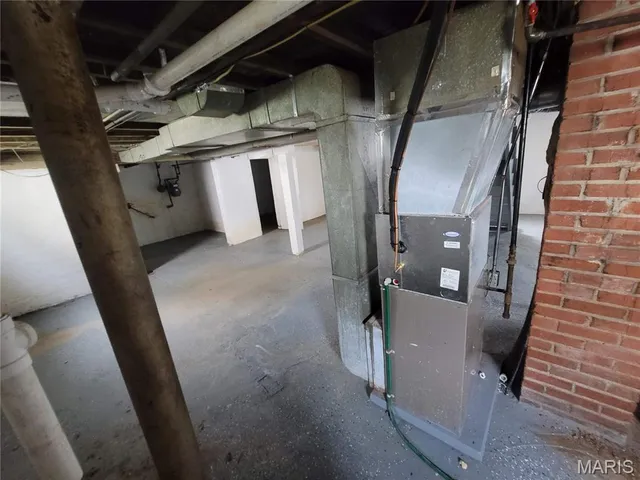 $135,000 | 2965 Kincaid Avenue, St. John, MO 63114