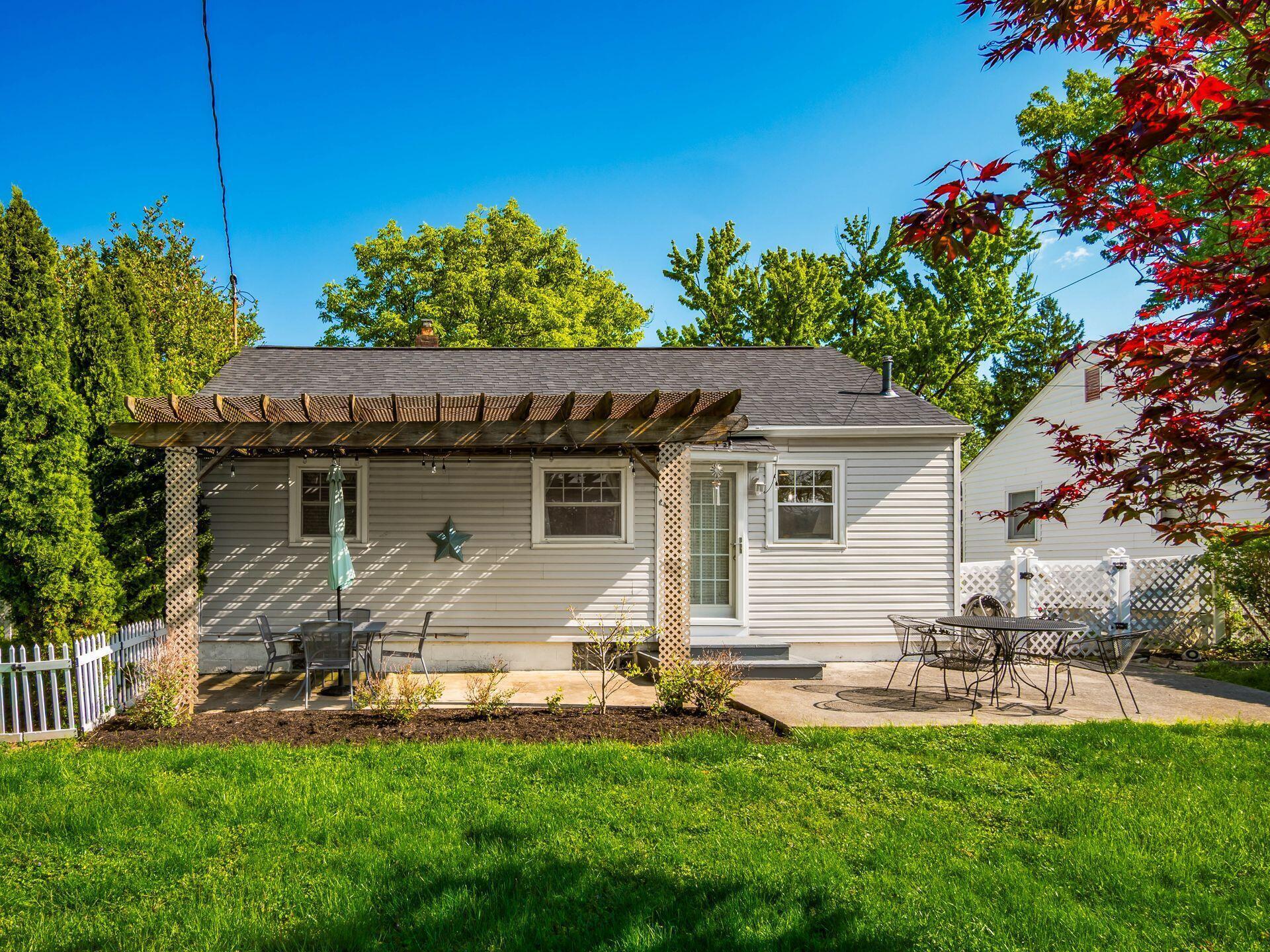 199 East Weisheimer Road Columbus, OH 43214 - Photo 23 of 33 rear view 2
